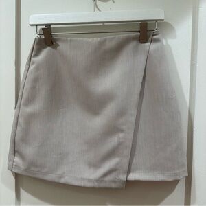 Abercrombie & Fitch Light Taupe Mini Skort